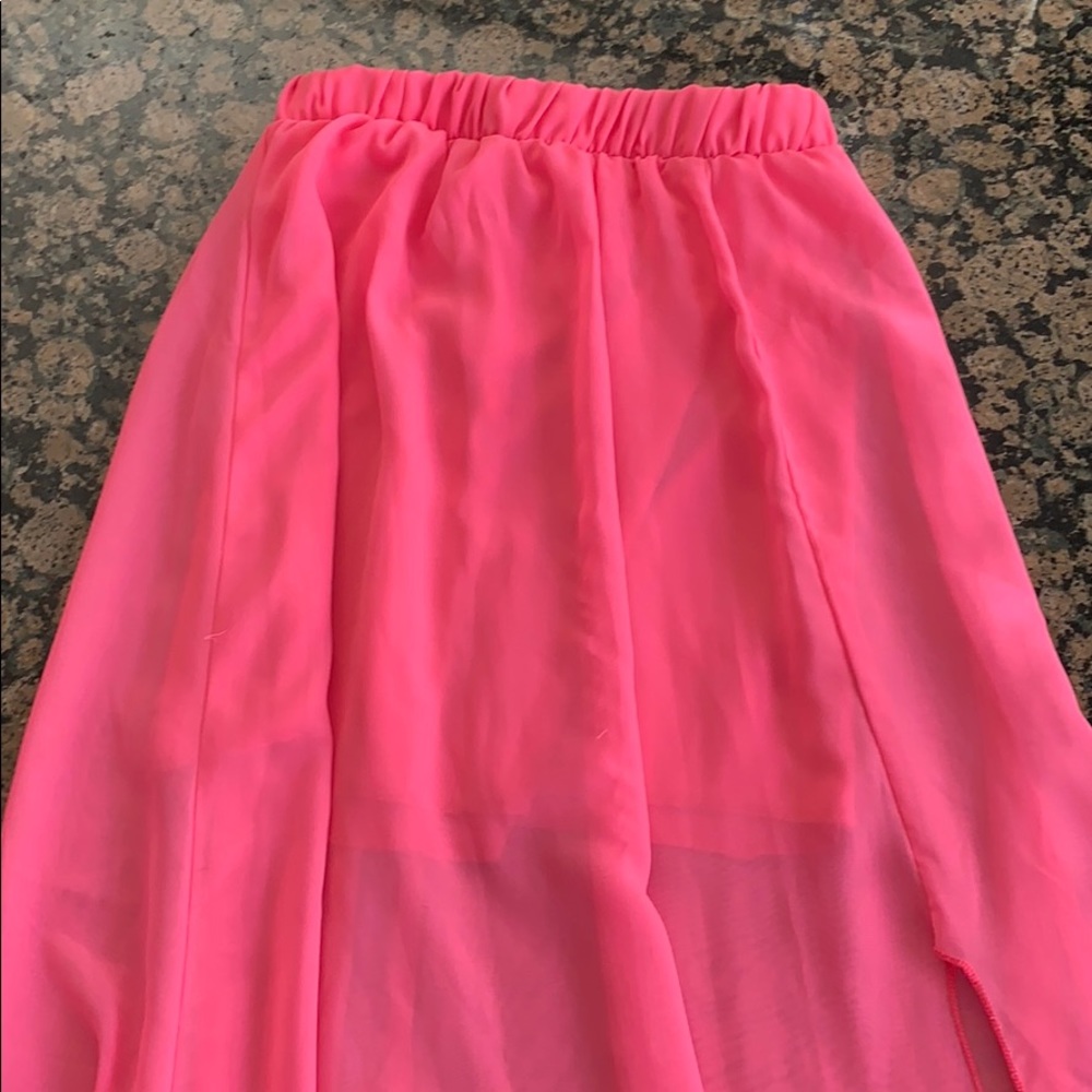 Maxi skirt with slit on side